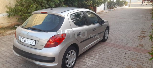 Peugeot 207.  deissel. modèle  2008