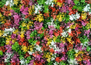 ورد اصطناعي لتزيين الواجهات