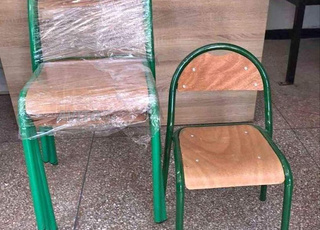 Chaise semi-métallique grand modèle Dossier rond