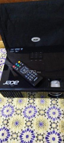 جهاز عرض Acer P1500 ثلاثي الأبعاد عالي الدقة 