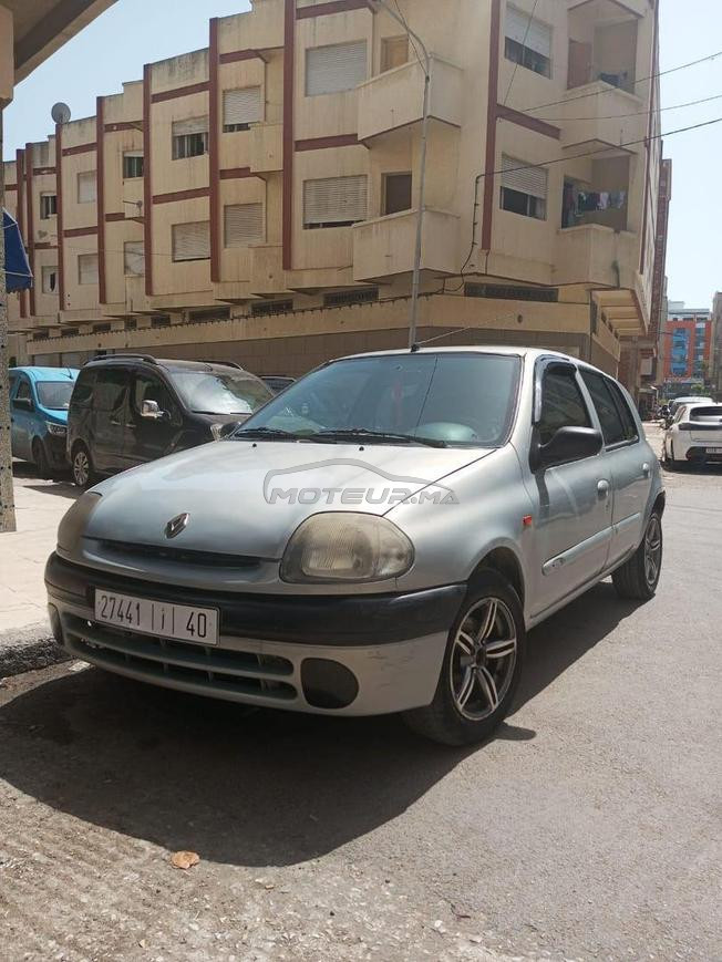 Renault Clio Essence Manuelle 2001 à Tanger
