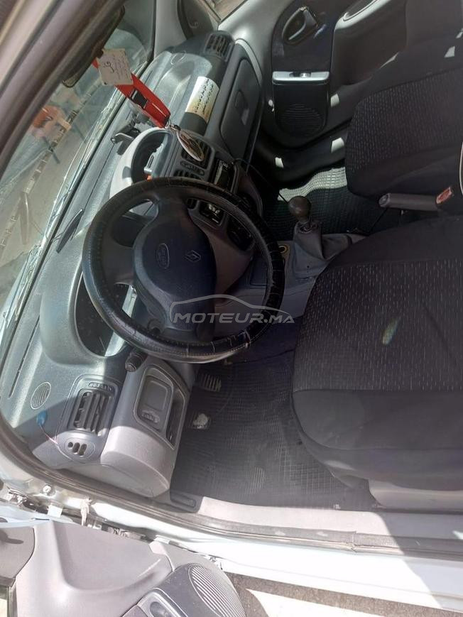 Renault Clio Essence Manuelle 2001 à Tanger