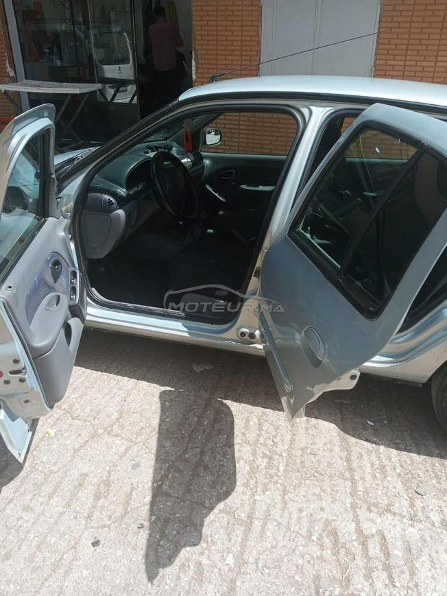Renault Clio Essence Manuelle 2001 à Tanger