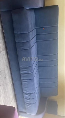 Canapé bleu à vendre