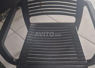 كراسي وطاولات لمحلات القهوه