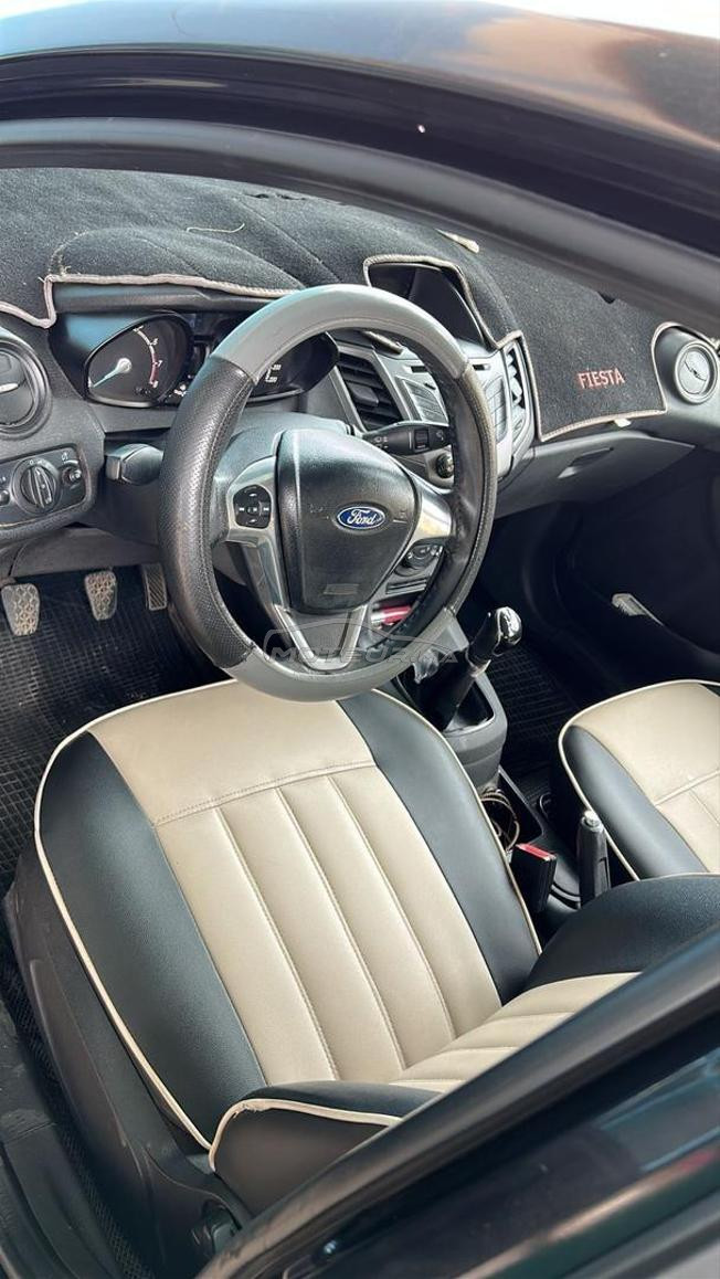 ford fiesta très bonne état 