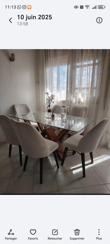 table à manger avec 6 chaises