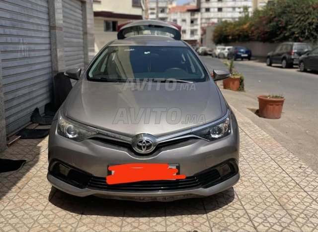 Toyota Auris Diesel Manuelle 2014 à Bouskoura