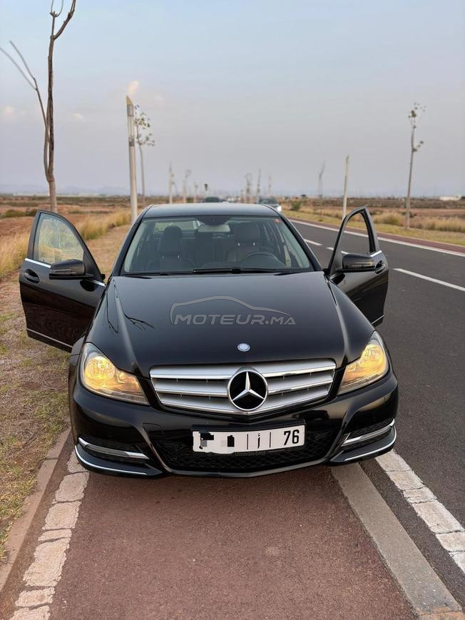 Mercedes-Benz 200 Diesel Manuelle 2014 à Nador