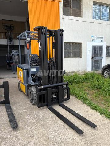 Chariot Elect Tymbia TCM FB25–2500 kg,Triplex 4,7M