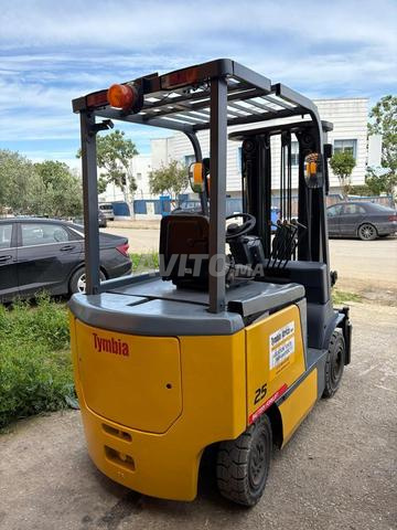Chariot Elect Tymbia TCM FB25–2500 kg,Triplex 4,7M