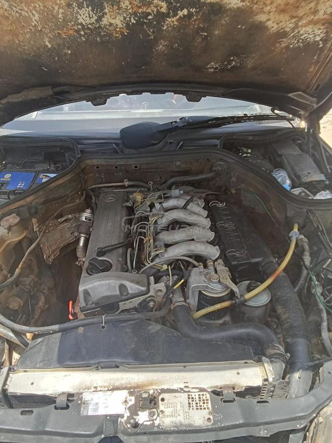 Mercedes Benz 250D