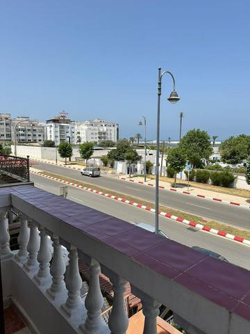 Appartement à louer en plein centre-ville avec vue directe sur la mer