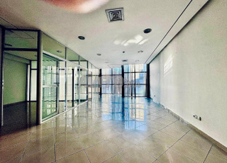 مكتب جميل مجهز ومفروش HS