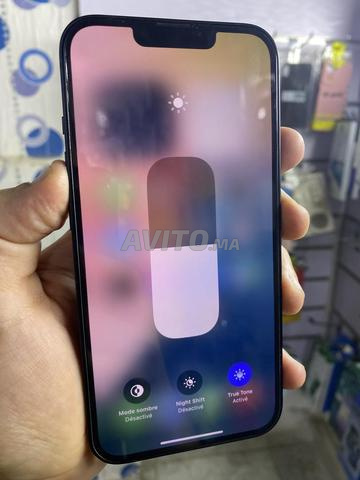IPHONE 13 NORMAL AVEC GARANTIE DE MAGASIN 