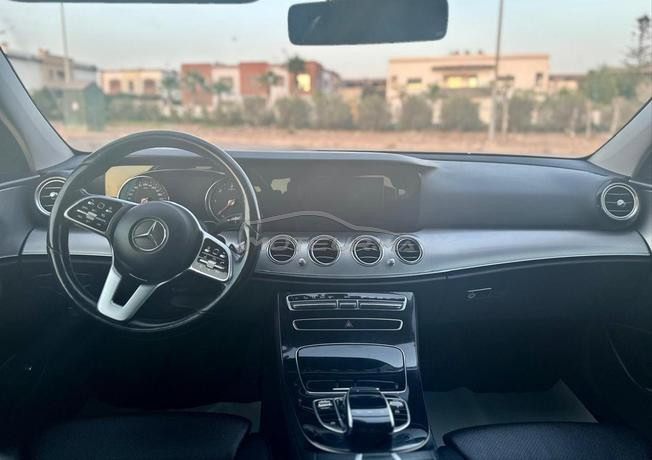  mercedes classe E  modèle 2019