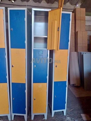 Vestiaire métallique 4 PORTES \ armoire casier