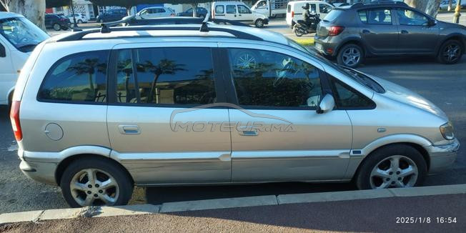 Opel Zafira Diesel Manuelle 2005 à Rabat