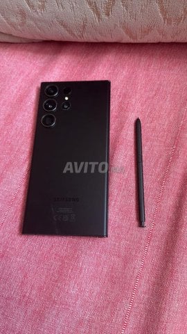 Samsung Galaxy s23 ultra bon etat 512 G 12 f RAM