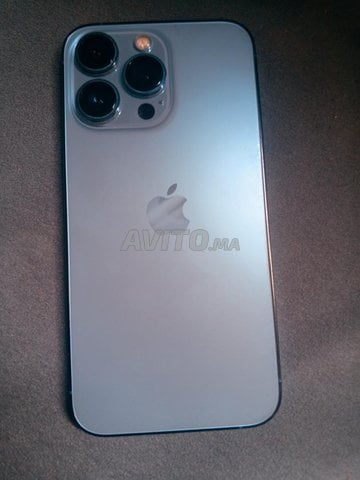 iPhone 13 Pro 128 Go Bleu Sierra - Très bon état