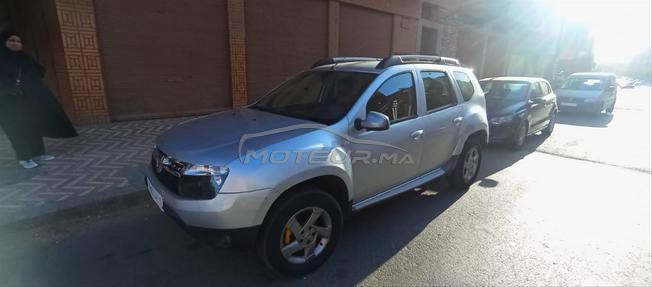 duster avendre en trés bon état