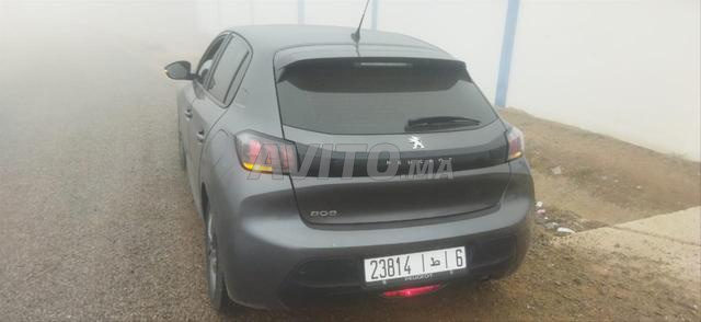 Peugeot 208 Diesel Manuelle 2022 à Rabat - 2