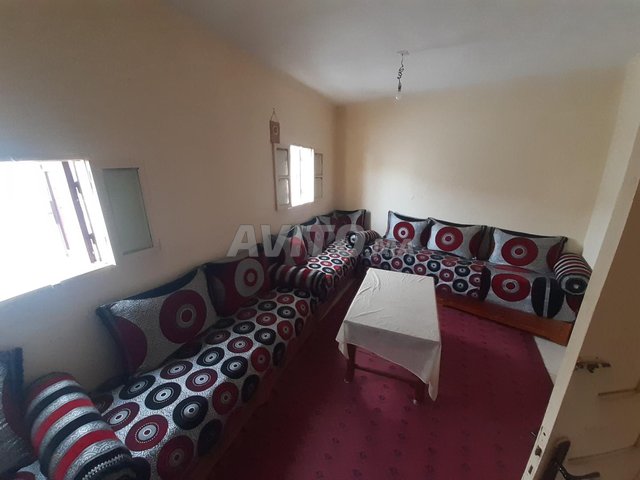 منزل فوقي للبيع بحي القلعة بالجديدة 