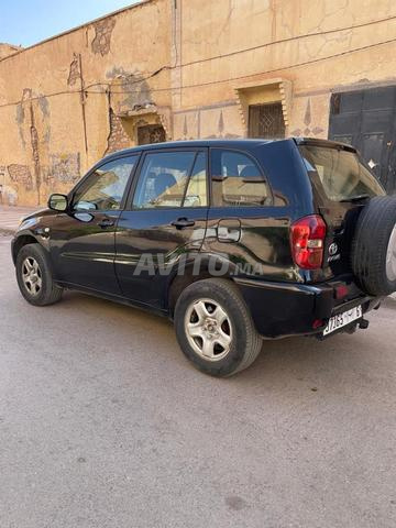 voiture Toyota rave4 modèle 2005  - 2