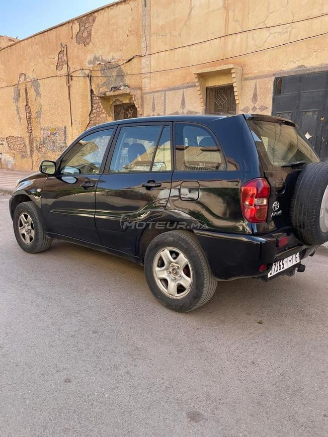 voiture Toyota rave4 modèle 2005 