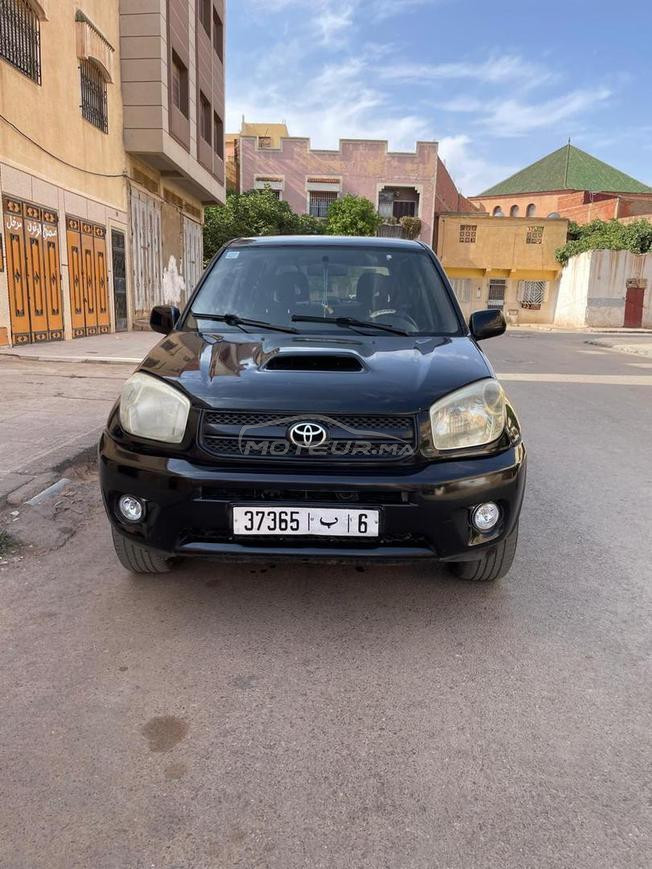voiture Toyota rave4 modèle 2005 