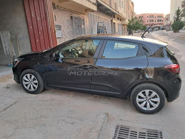 Renault Clio Essence Manuelle 2021 à Khouribga