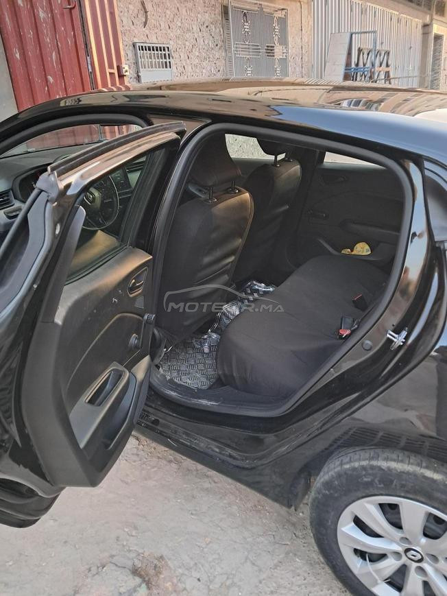 Renault Clio Essence Manuelle 2021 à Khouribga