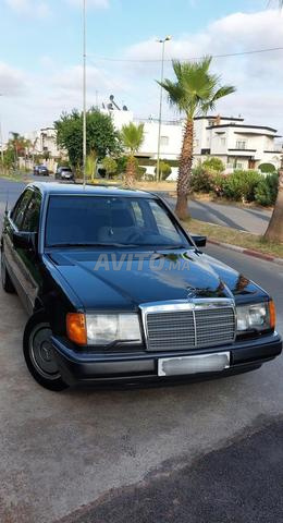 Mercedes-Benz 250 Diesel collection 1989 à Kénitra - 2