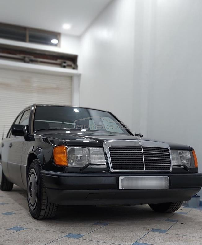 Mercedes-Benz 250 Diesel collection 1989 à Kénitra