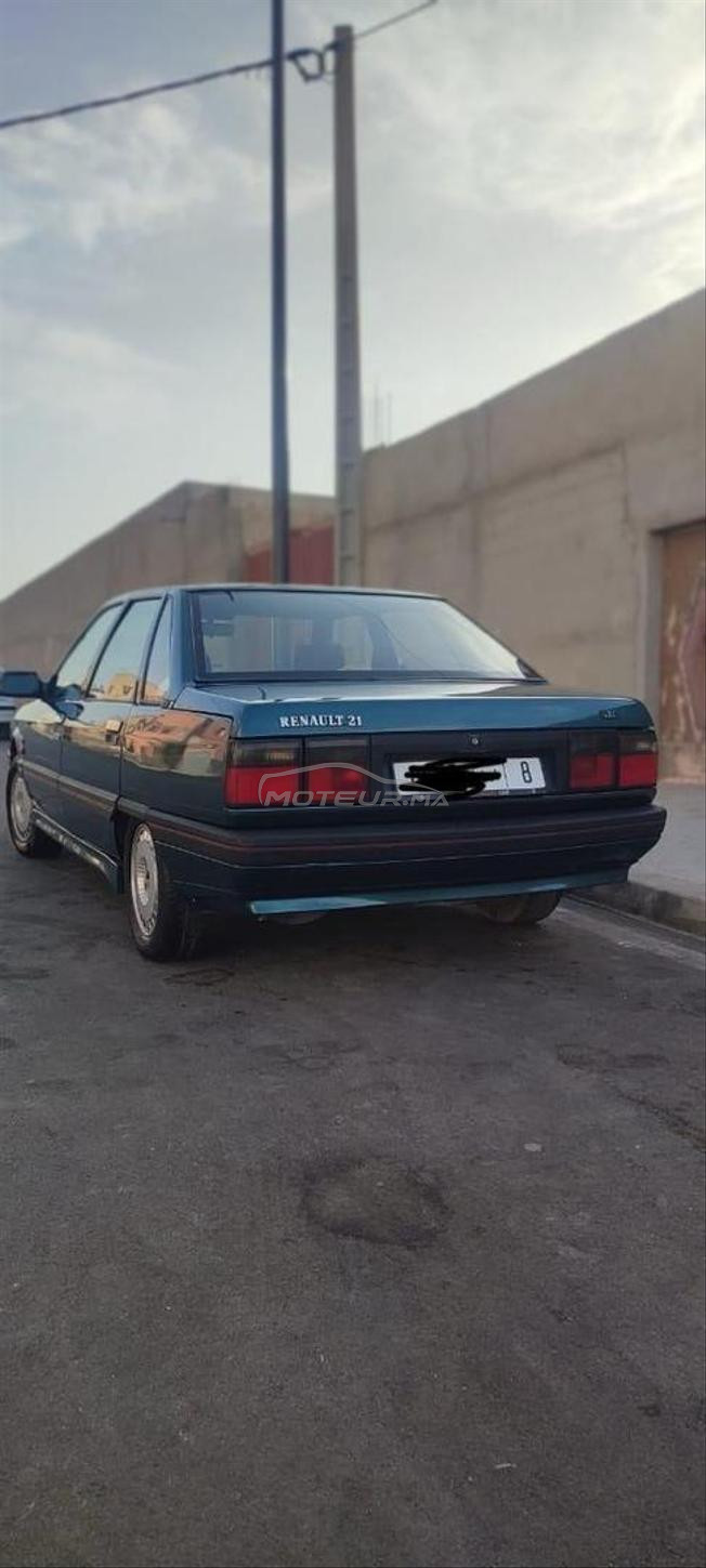 Renault 21