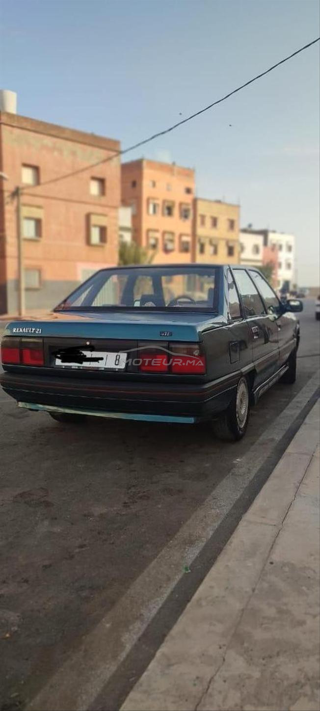 Renault 21