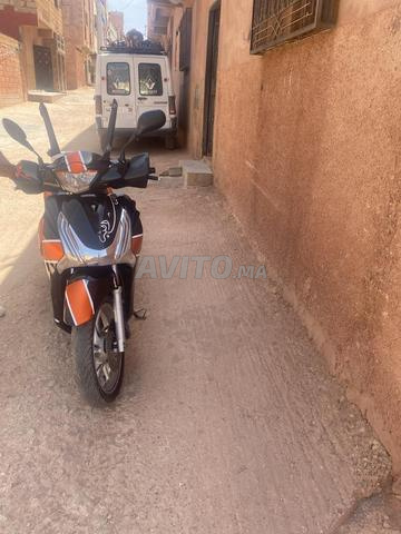 la vente de la moto SH ROBOT 