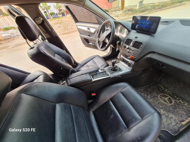 Mercedes-Benz 220 Diesel Automatique 2008 à Nador