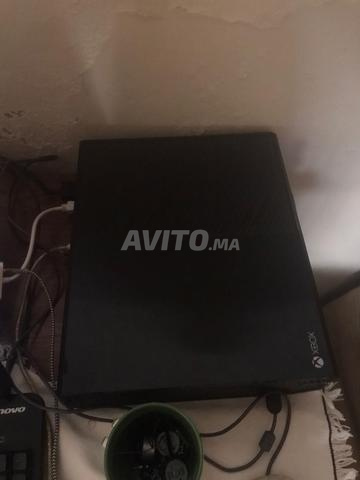 XBOX ONE avec manette et jeux(fc 25 gta hitman.. - 2