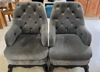 deux fauteuils