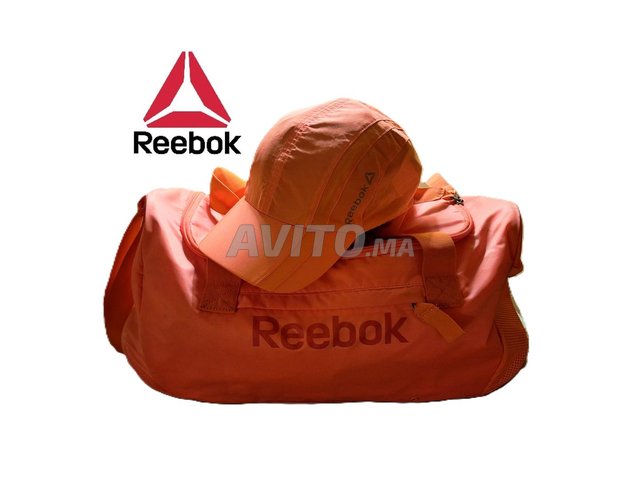 NEUF - LOT SAC et CASQUETTE REEBOK