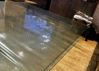 vend table en verre toute neuve