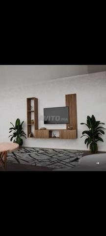 Meuble TV عصري مع نيش للتخزين   - 2