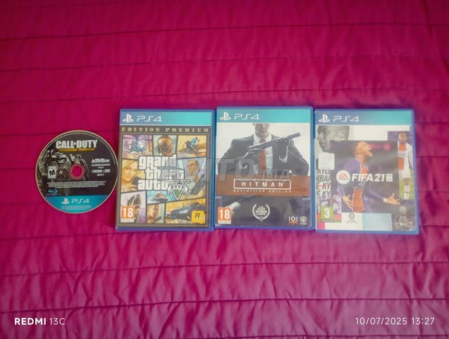 4 cd ps4 très bonne état 