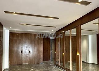 مكاتب بلاتو 66m2