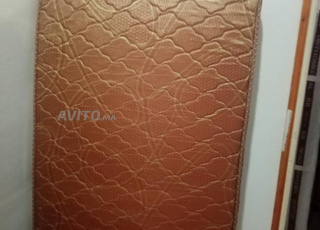 2 lits avec matelas 1 place a vendre