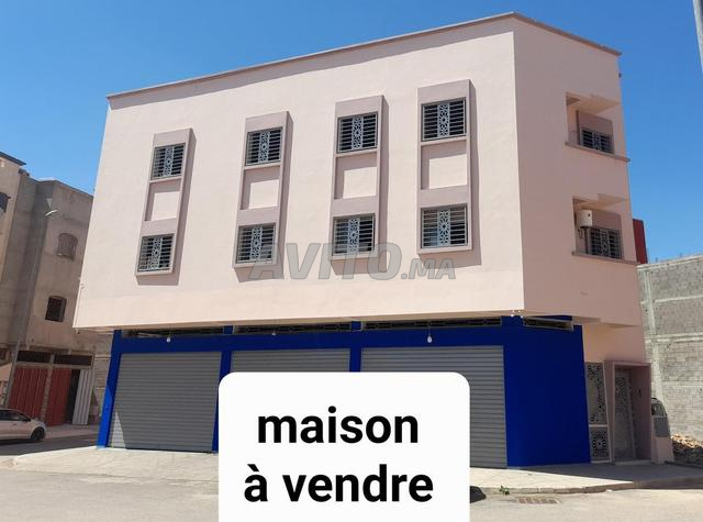 Maison 2 étages avec 3 façades 4 appartements