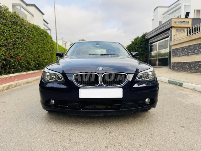 BMW Série 5 Essence Manuelle 2003 à Rabat