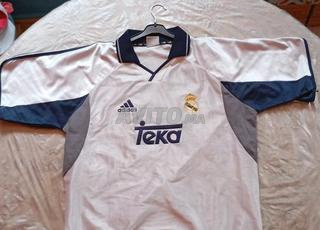 قميص ريال مدريد قديم للاعب لويس فيغو