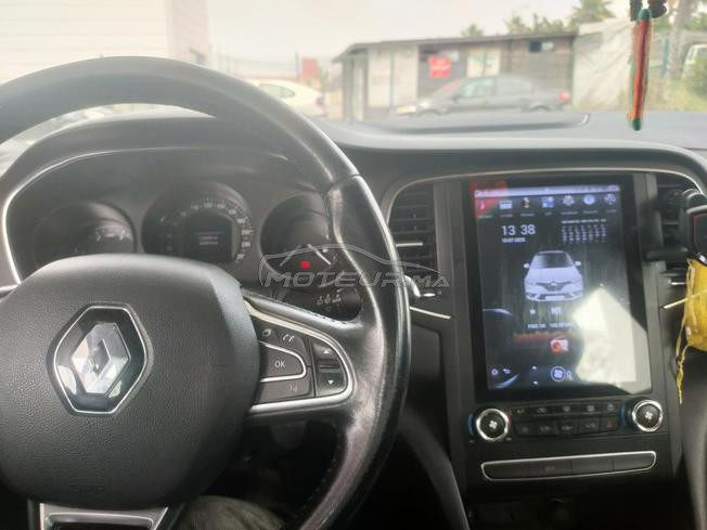 megane 4 model 2019 tres bonne état 